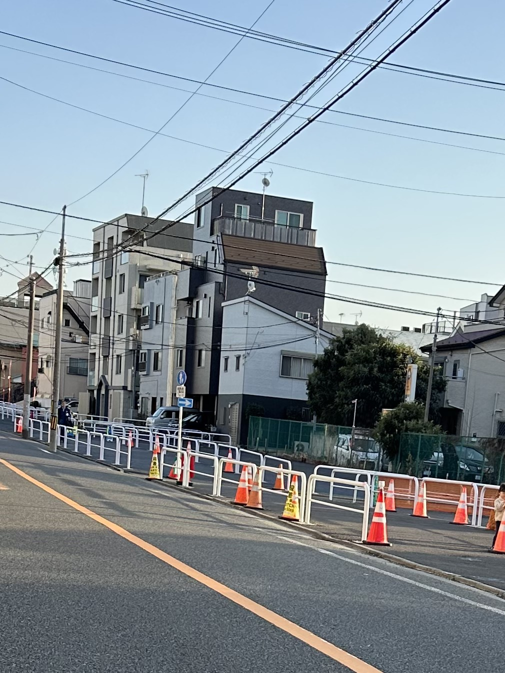 お富士さん前・十条地区補助83号線 仮歩道整備